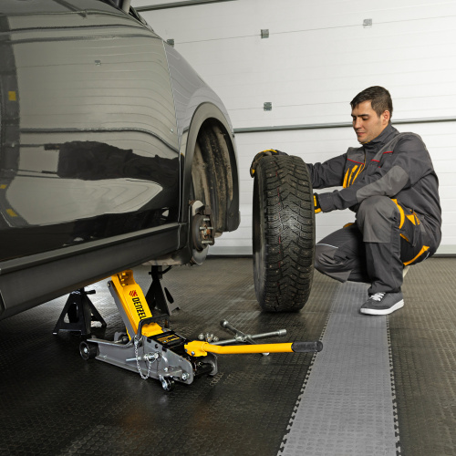 Домкрат гидравлический подкатной с фиксатором, 2,5 т, 85-385 мм Denzel по ценам производителя в Москве с доставкой по всей России