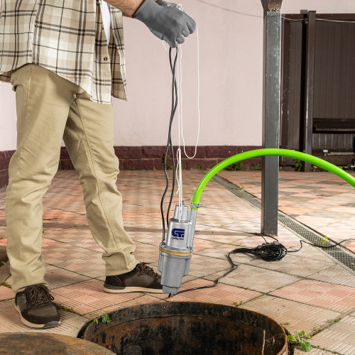 Вибрационный насос СВН300-10, верхний забор, 300 Вт, напор 75 м, 1200 л/ч, кабель 10 м Сибртех, 1200 л/ч по ценам производителя в Москве с доставкой по всей России