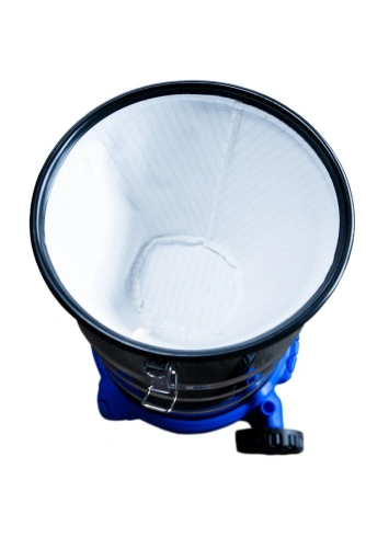 Пылесос строительный 40 л 1600Вт с розеткой 220В TOR TVC40 по ценам производителя в Москве с доставкой по всей России