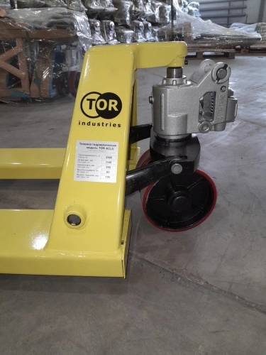 Тележка гидравлическая 2500 кг 1150 мм полиуретановые колеса TOR AC (серия J) по ценам производителя в Москве с доставкой по всей России