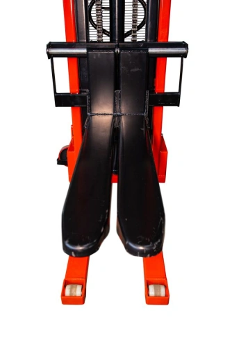 Штабелер гидравлический 2,0 т 3,0 м TOR CTY-EH с раздвижными вилами по ценам производителя в Москве с доставкой по всей России