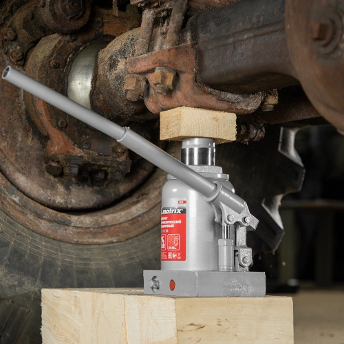 Домкрат гидравлический бутылочный, 25 т, высота подъема 230-360 мм Matrix по ценам производителя в Москве с доставкой по всей России