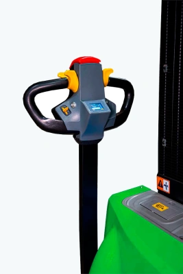 Штабелер самоходный 1,5 т 3,3 м TOR WS15H-3300SC PRO Li-ion 24/100 В/Ач контр. скорости подъема по ценам производителя в Москве с доставкой по всей России