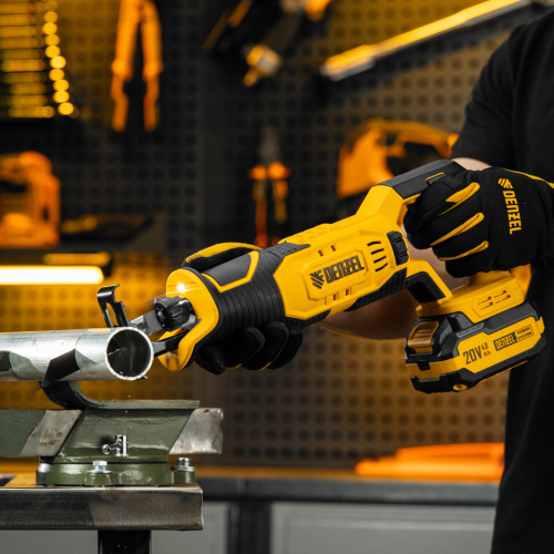 Пила сабельная аккумуляторная RS-180, Li-Ion, 20 В Denzel по ценам производителя в Москве с доставкой по всей России