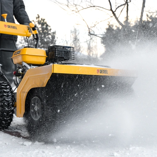 Гибридная снегоуборочная машина с функц. подметания SWB-600, 212 сс, руч. старт, 2 насадки Denzel по ценам производителя в Москве с доставкой по всей России