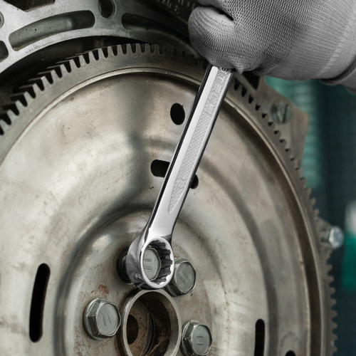 Ключ комбинированный, 18 мм, CrV, антислип Stels по ценам производителя в Москве с доставкой по всей России