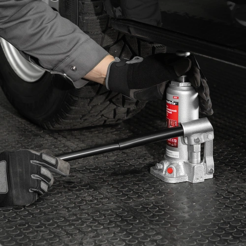 Домкрат гидравлический бутылочный, 4 т, высота подъема 194-372 мм, в пластиковый кейсе Matrix по ценам производителя в Москве с доставкой по всей России