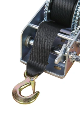 Лебедка ручная барабанная с лентой  1т 20 м оцинкованная TOR LHW по ценам производителя в Москве с доставкой по всей России